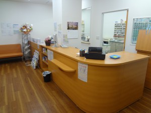 10610ヤマグチ薬局店内